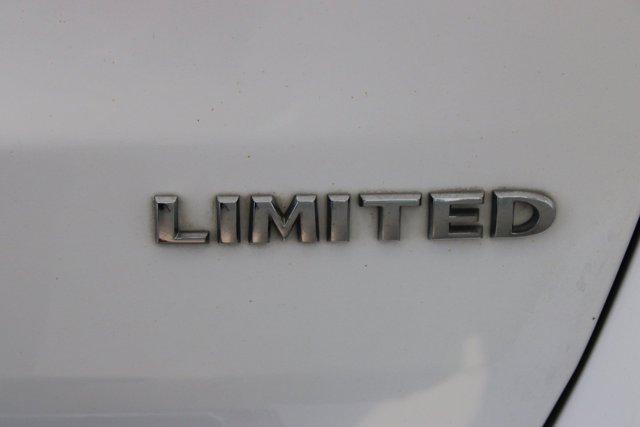Photo of 2015 Bright White Clearcoat Jeep Grand Cherokee