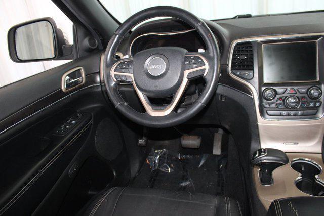 Photo of 2015 Bright White Clearcoat Jeep Grand Cherokee