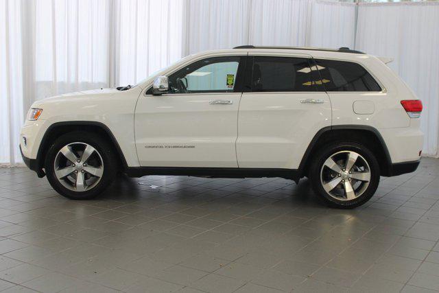 Photo of 2015 Bright White Clearcoat Jeep Grand Cherokee