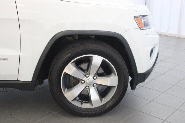 Photo of 2015 Bright White Clearcoat Jeep Grand Cherokee