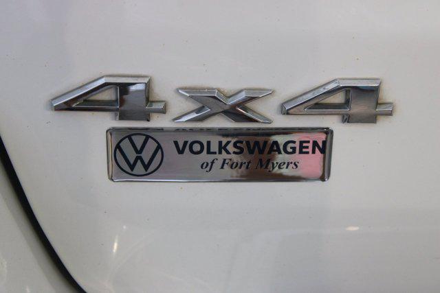 Photo of 2015 Bright White Clearcoat Jeep Grand Cherokee