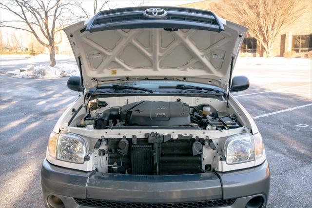 Photo of 2005 Natural White Toyota Tundra