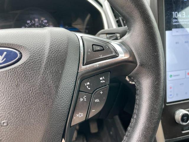 Photo of 2021 Agate Black Metallic Ford Edge