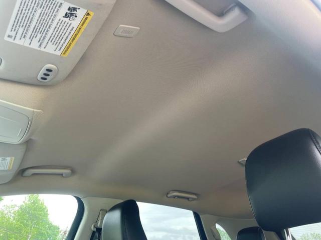 Photo of 2021 Agate Black Metallic Ford Edge