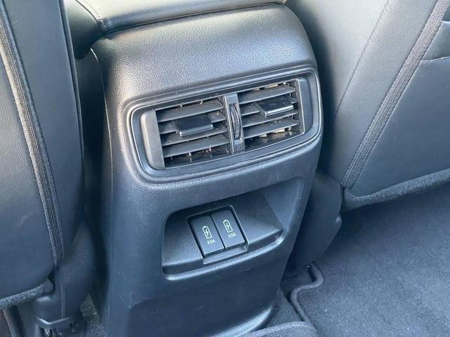 Photo of 2019 Platinum White Pearl Honda CR-V