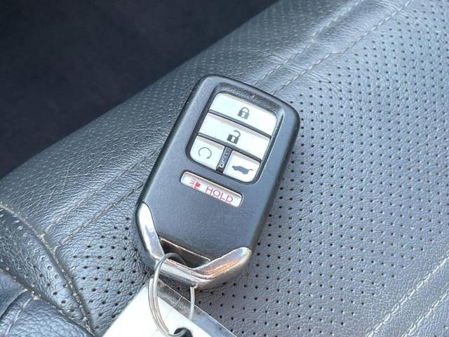 Photo of 2019 Platinum White Pearl Honda CR-V