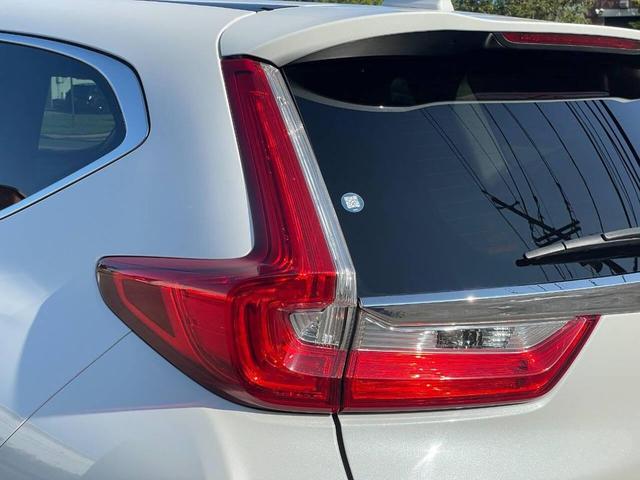 Photo of 2019 Platinum White Pearl Honda CR-V