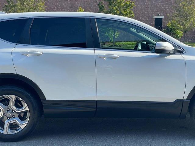 Photo of 2019 Platinum White Pearl Honda CR-V