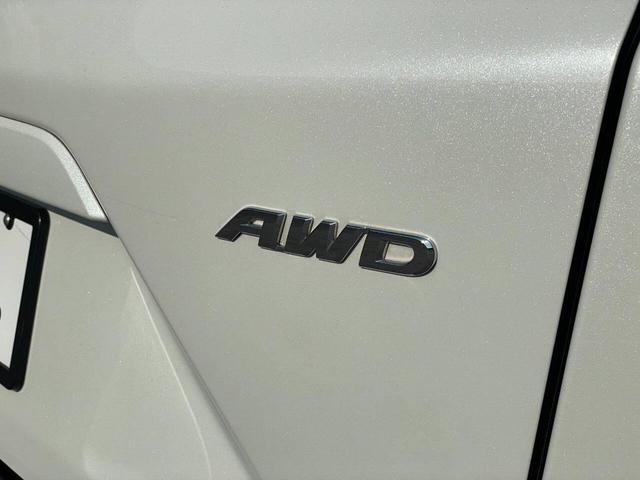 Photo of 2019 Platinum White Pearl Honda CR-V