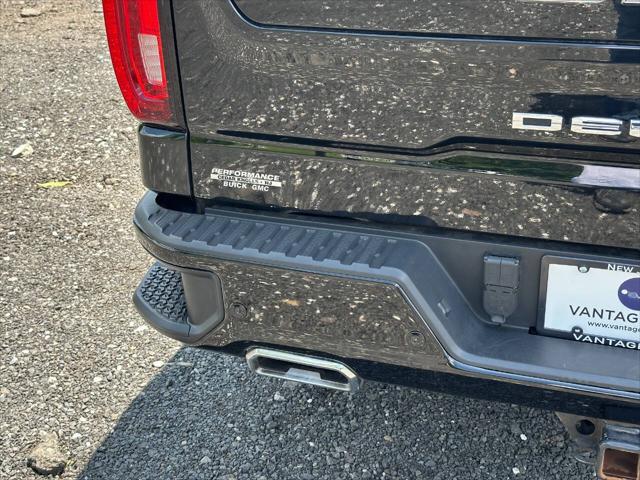Photo of 2022 Onyx Black GMC Sierra 1500