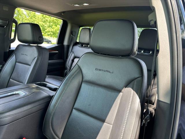 Photo of 2022 Onyx Black GMC Sierra 1500