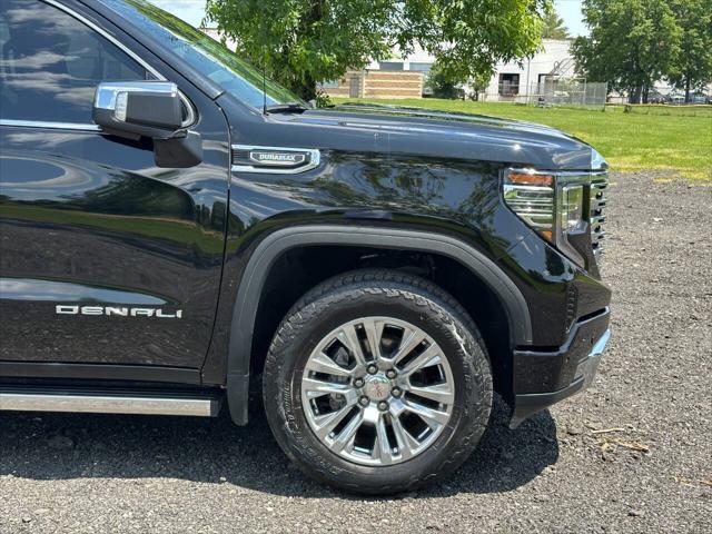 Photo of 2022 Onyx Black GMC Sierra 1500
