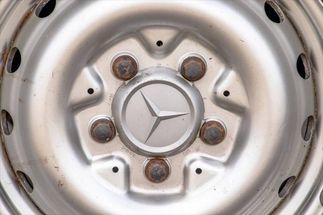 Photo of 1993 White Mercedes-Benz G-Class