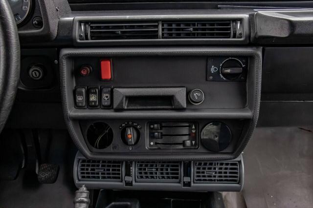 Photo of 1993 White Mercedes-Benz G-Class
