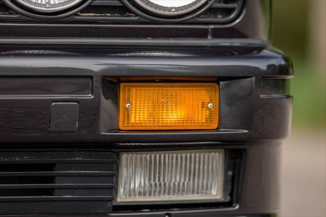 Photo of 1989 Gray BMW M3