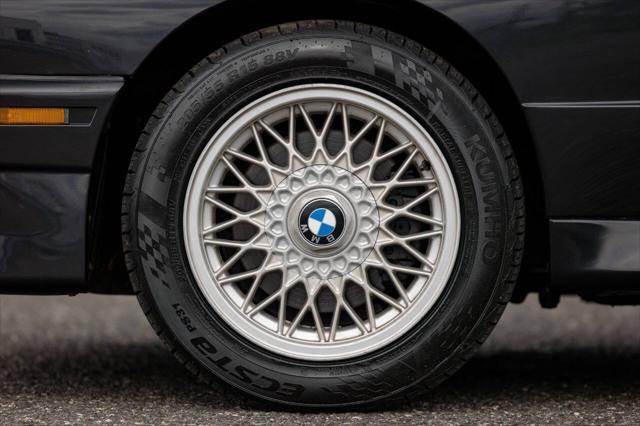 Photo of 1989 Gray BMW M3