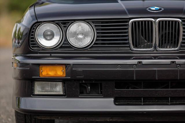 Photo of 1989 Gray BMW M3