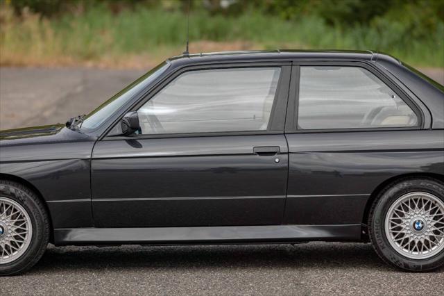 Photo of 1989 Gray BMW M3