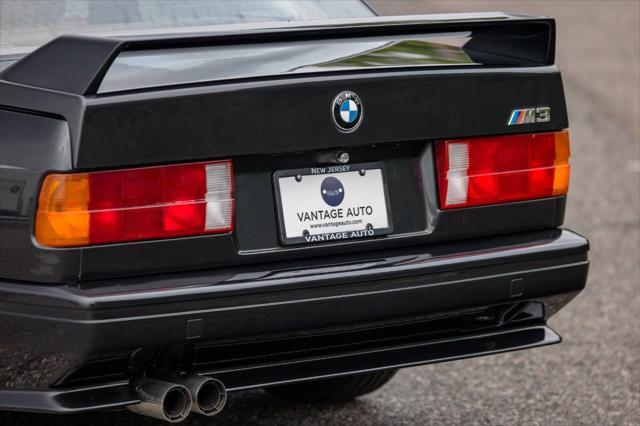Photo of 1989 Gray BMW M3