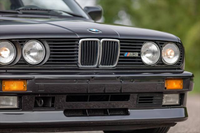 Photo of 1989 Gray BMW M3