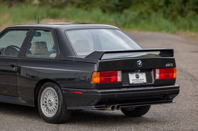 Photo of 1989 Gray BMW M3