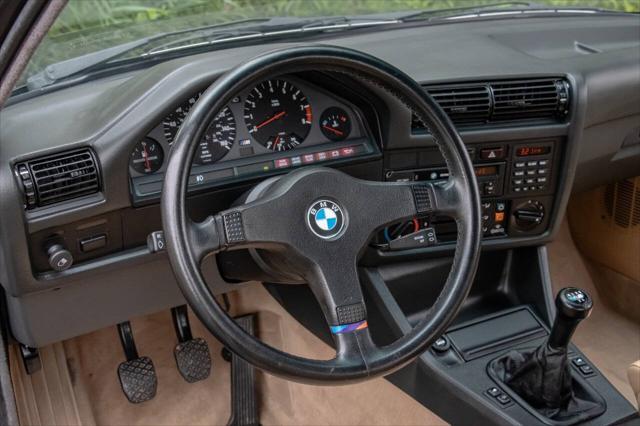 Photo of 1989 Gray BMW M3