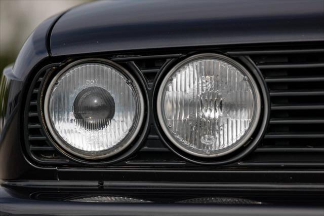 Photo of 1989 Gray BMW M3