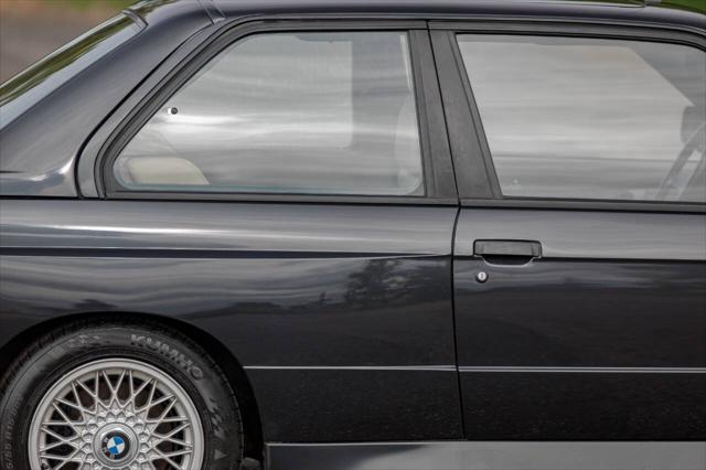 Photo of 1989 Gray BMW M3