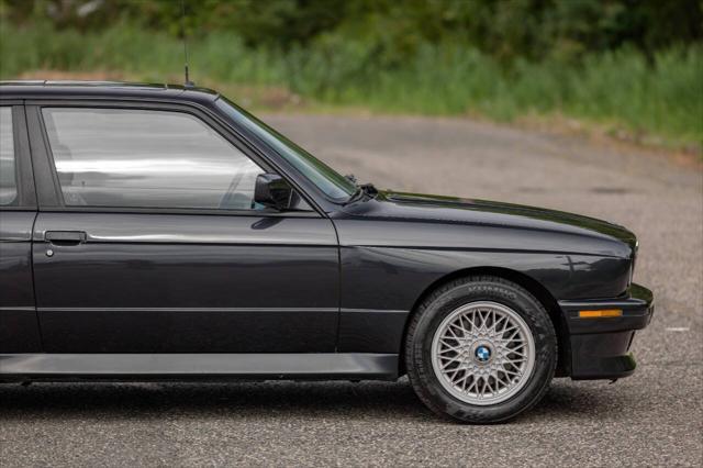 Photo of 1989 Gray BMW M3