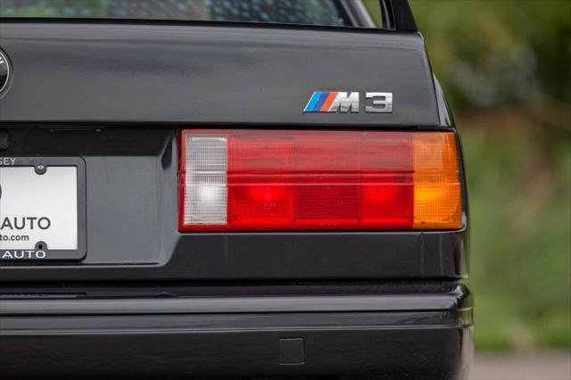 Photo of 1989 Gray BMW M3
