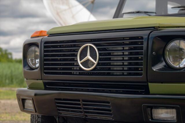 Photo of 1991 Green Mercedes-Benz G-Class