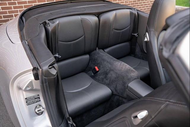 Photo of 2006 Silver Porsche 911