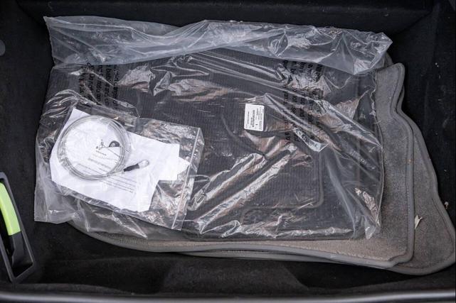 Photo of 2006 Silver Porsche 911