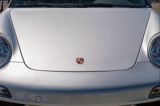 Photo of 2006 Silver Porsche 911