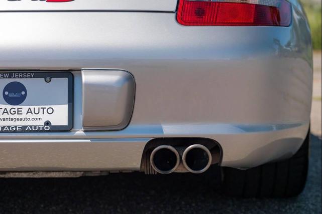Photo of 2006 Silver Porsche 911