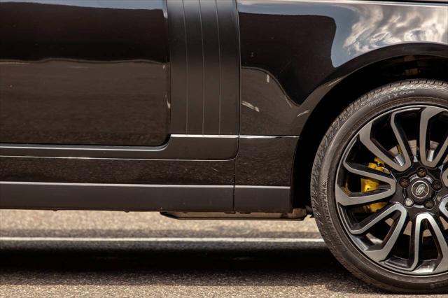 Photo of 2020 Black Land Rover Range Rover