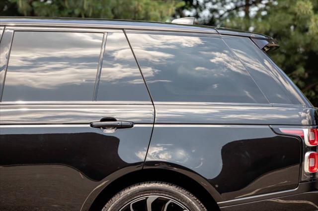 Photo of 2020 Black Land Rover Range Rover