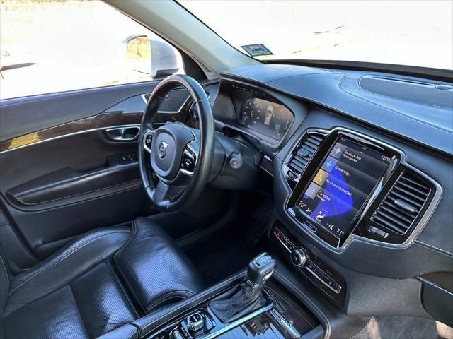 Photo of 2017 White Volvo XC90
