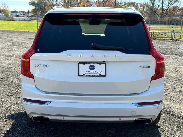 Photo of 2017 White Volvo XC90