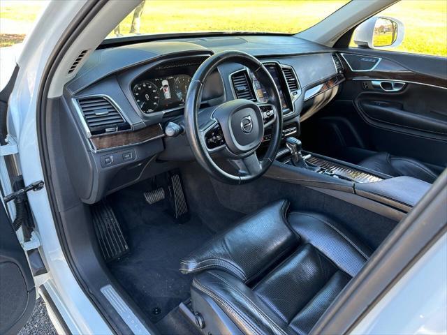 Photo of 2017 White Volvo XC90