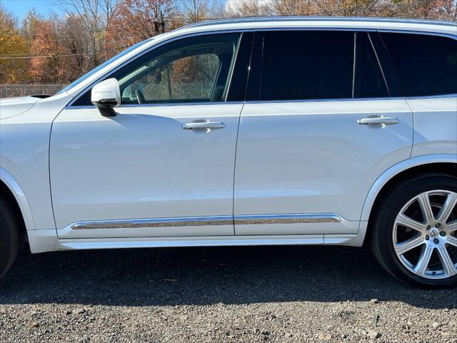 Photo of 2017 White Volvo XC90