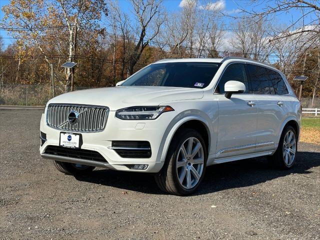 Photo of 2017 White Volvo XC90