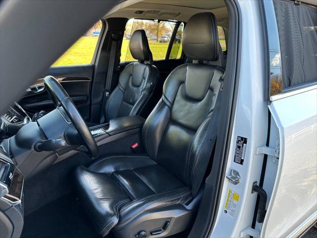 Photo of 2017 White Volvo XC90