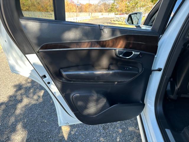 Photo of 2017 White Volvo XC90