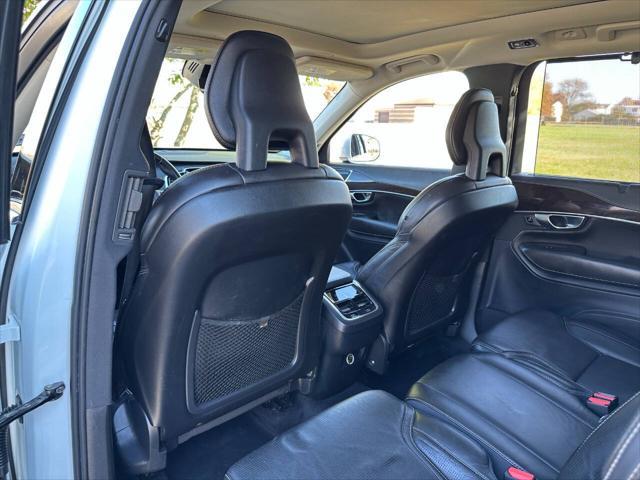 Photo of 2017 White Volvo XC90