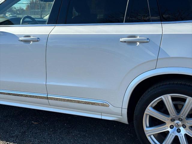 Photo of 2017 White Volvo XC90