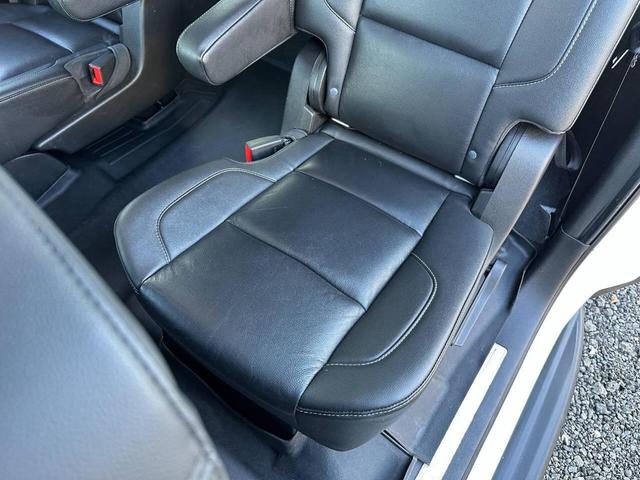 Photo of 2020 Summit White Chevrolet Suburban