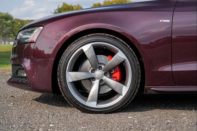 Photo of 2015 Burgundy Audi A5