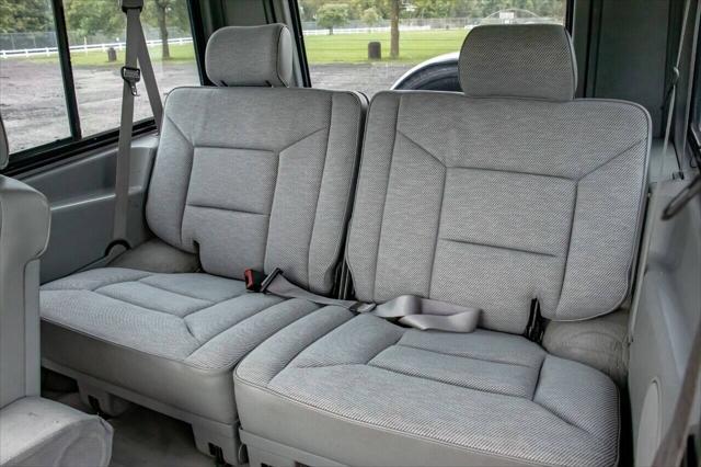 Photo of 1995 White Mercedes-Benz G-Class