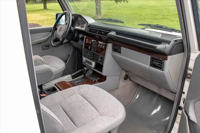 Photo of 1995 White Mercedes-Benz G-Class